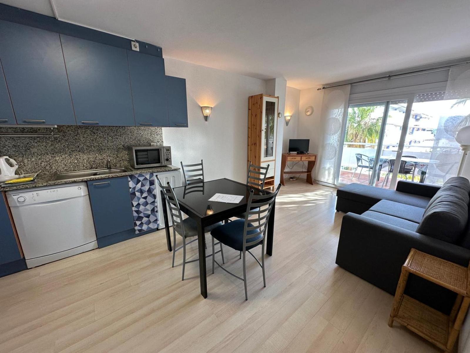 Apartamento Bonito piso en Roses con piscina y parking Exterior foto